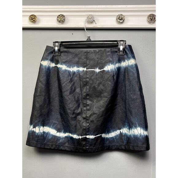Zara Faux Leather Skirt Womens Medium Tie Dye Snap Front A-Line Black Blue - Picture 2 of 6